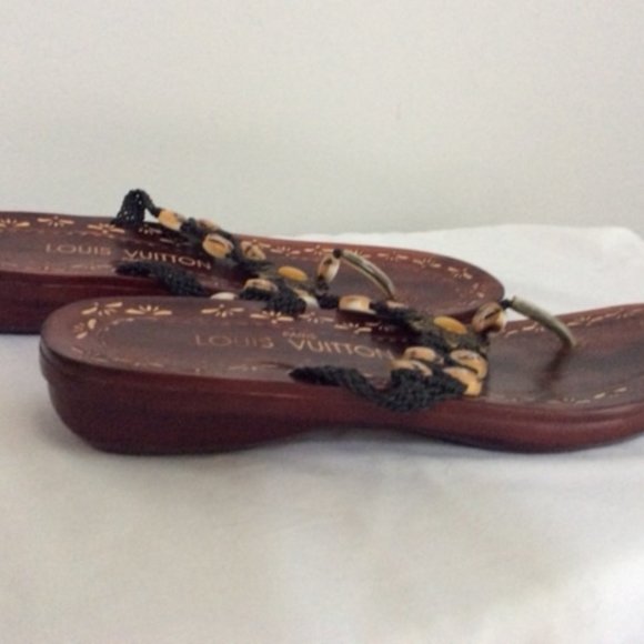 🌟🌸HOST PICK 🌟🌸 NWOT Louis Vuitton Sandals Thong Sandals US Size 9 - Picture 5 of 6
